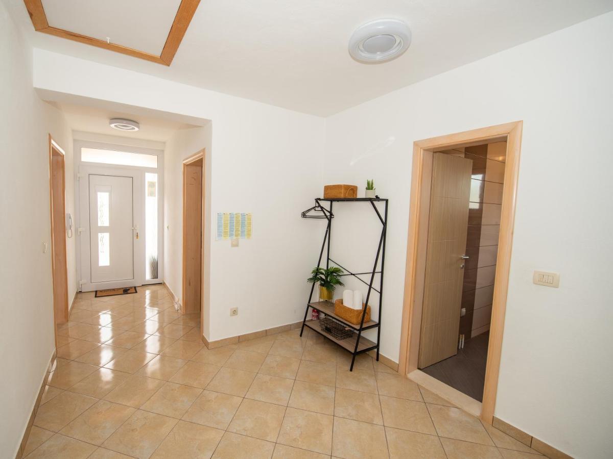 Holiday Home Near Trogir Kastel Stafilic Exterior photo